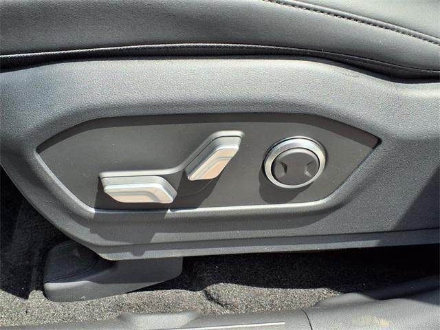 new 2025 Hyundai Santa Fe car, priced at $38,475