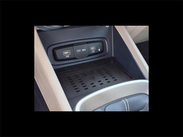 new 2025 Hyundai Venue car, priced at $25,320