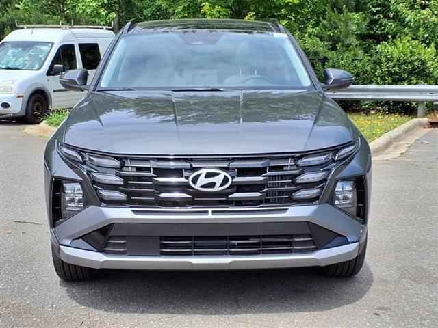 new 2025 Hyundai TUCSON Hybrid car