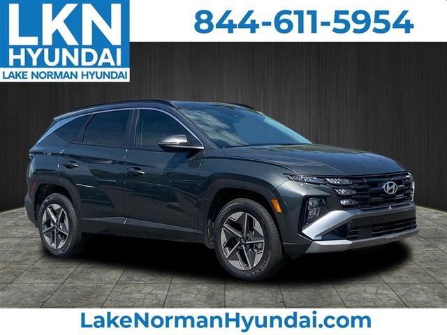 new 2025 Hyundai TUCSON Hybrid car