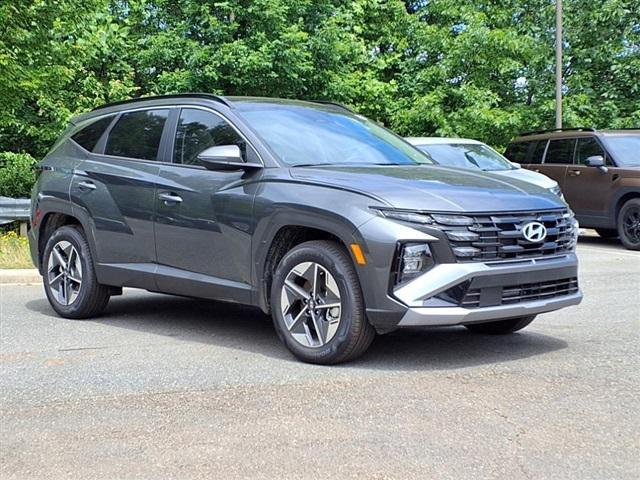 new 2025 Hyundai TUCSON Hybrid car