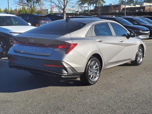 new 2024 Hyundai Elantra car, priced at $23,256