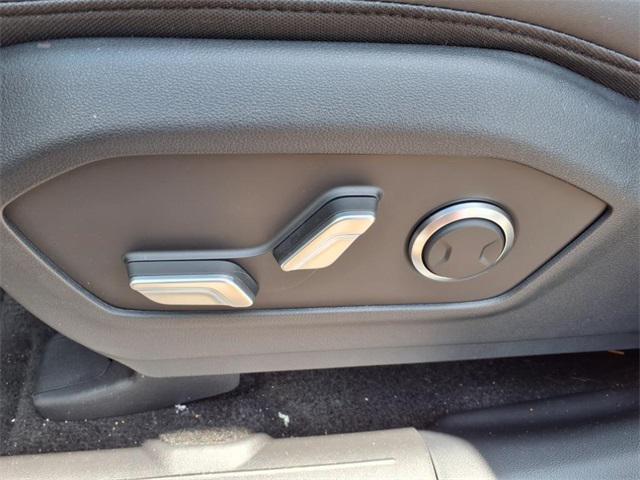 new 2025 Hyundai Santa Fe car, priced at $39,564