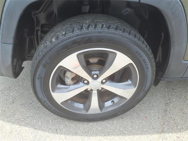 used 2019 Jeep Cherokee car, priced at $19,235