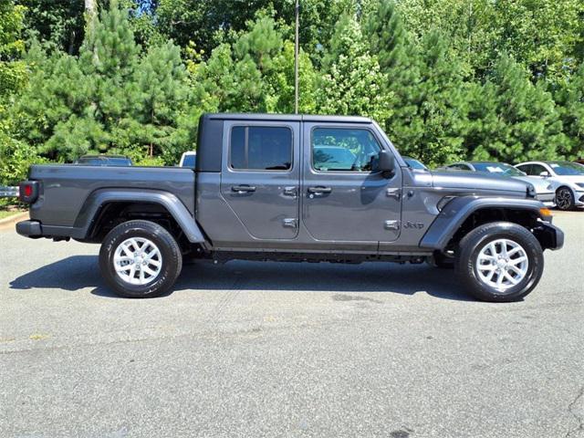 used 2023 Jeep Gladiator car, priced at $31,522