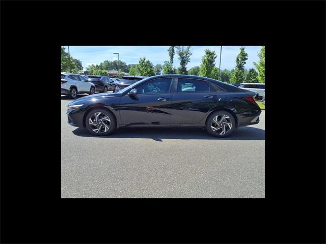 new 2025 Hyundai Elantra car, priced at $24,335