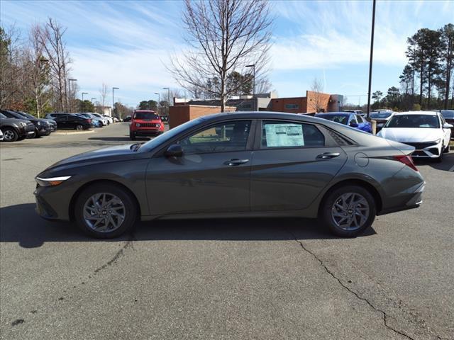 new 2024 Hyundai Elantra car, priced at $25,275