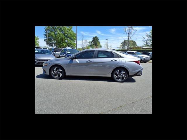 new 2025 Hyundai Elantra car, priced at $22,633