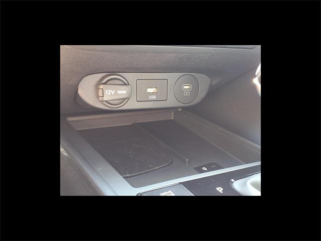 new 2025 Hyundai Elantra car, priced at $22,633