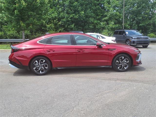 used 2024 Hyundai Sonata car, priced at $25,771