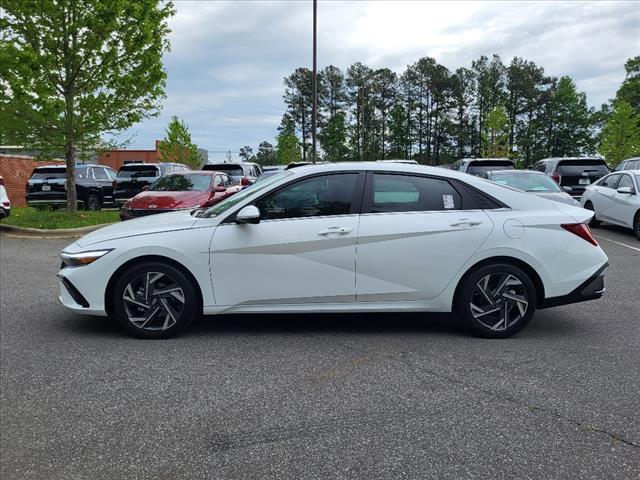 new 2024 Hyundai Elantra car, priced at $25,005