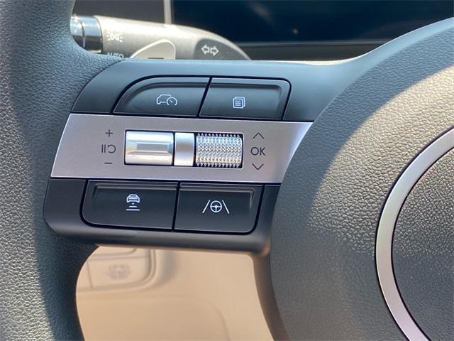 new 2025 Hyundai TUCSON Hybrid car, priced at $34,215