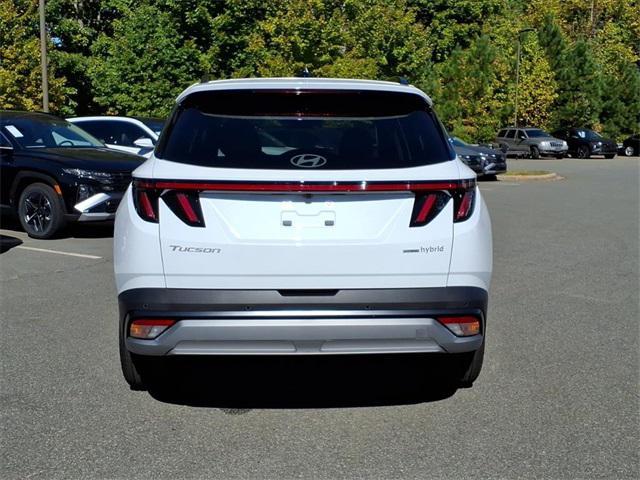 new 2026 Hyundai TUCSON Hybrid car, priced at $42,085