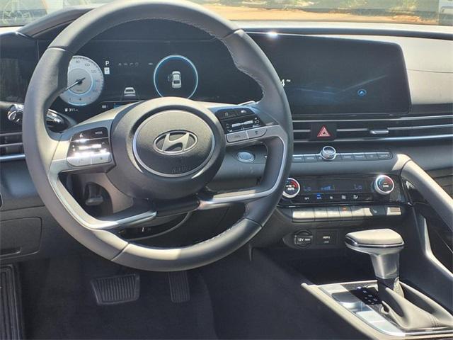 new 2025 Hyundai Elantra car, priced at $27,615