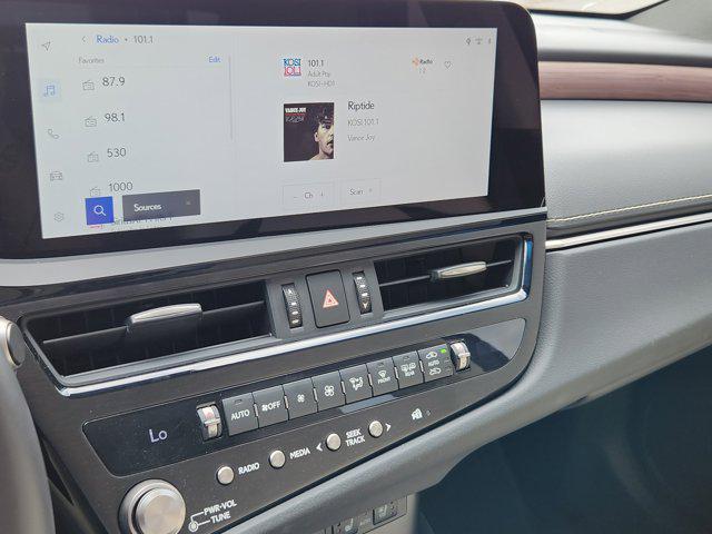 used 2025 Lexus ES 300h car, priced at $48,278