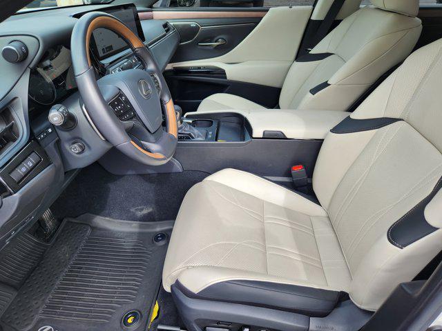 used 2025 Lexus ES 300h car, priced at $48,278