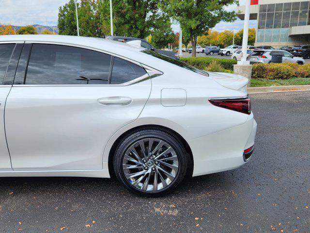 used 2025 Lexus ES 300h car, priced at $48,278