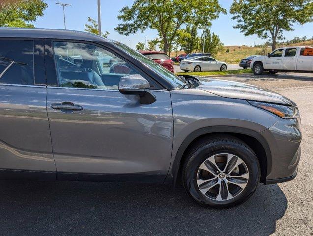 used 2021 Toyota Highlander car, priced at $32,700