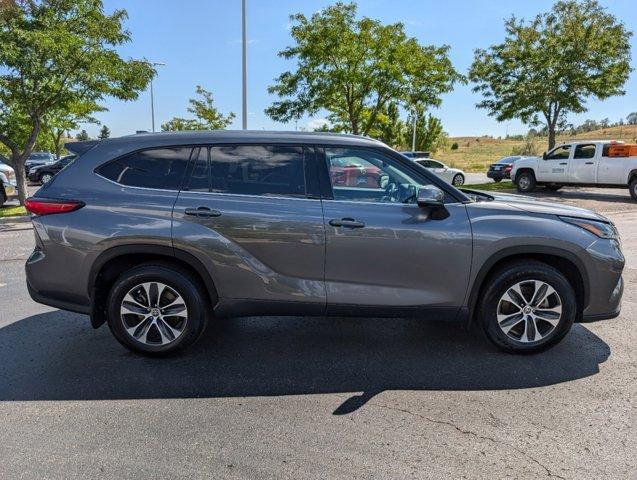 used 2021 Toyota Highlander car, priced at $32,700