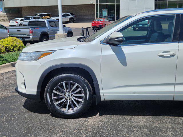 used 2018 Toyota Highlander car, priced at $23,899