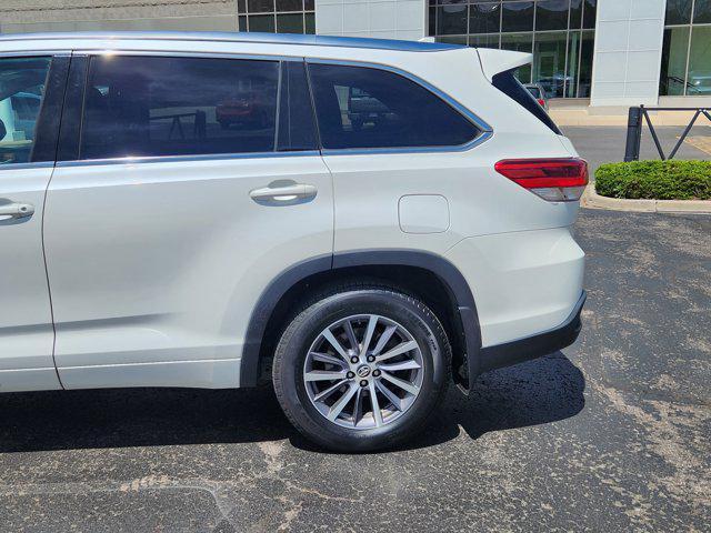 used 2018 Toyota Highlander car, priced at $23,899
