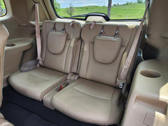 used 2013 Toyota Highlander car, priced at $15,799