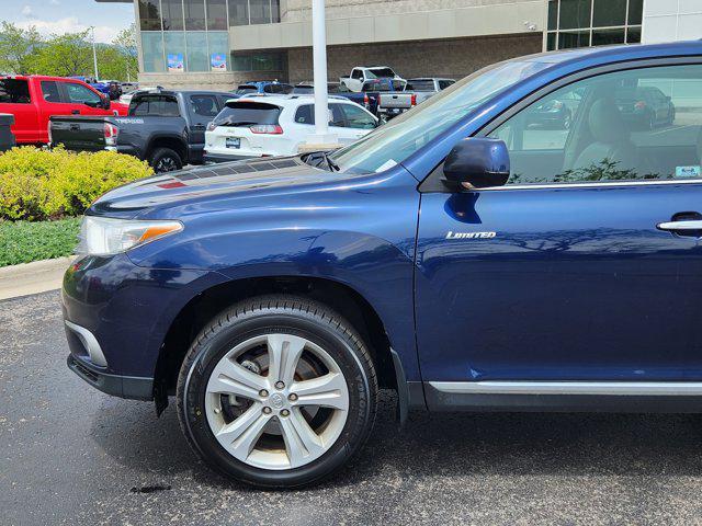 used 2013 Toyota Highlander car, priced at $15,799