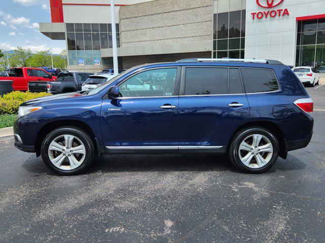 used 2013 Toyota Highlander car, priced at $15,799
