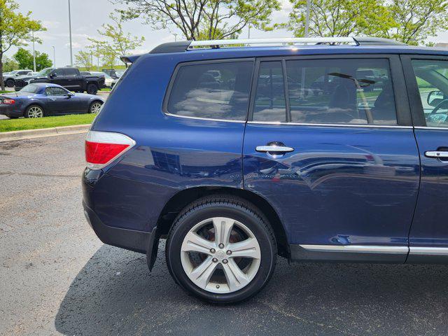used 2013 Toyota Highlander car, priced at $15,799
