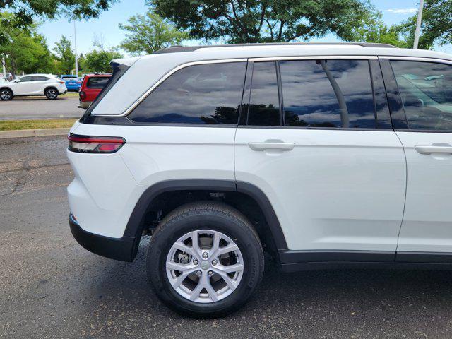 used 2022 Jeep Grand Cherokee car, priced at $31,370
