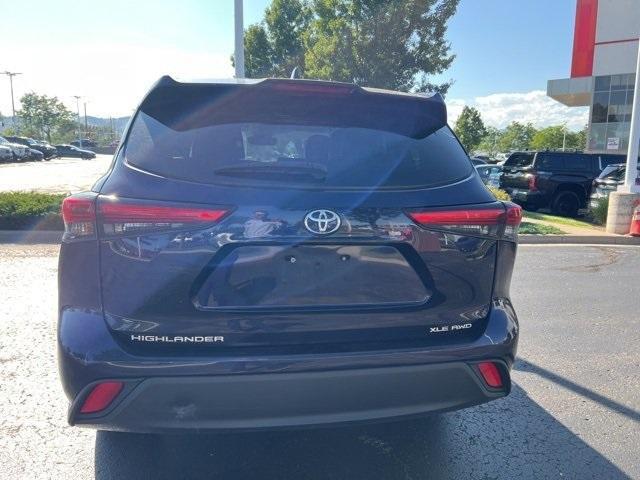 used 2022 Toyota Highlander car, priced at $36,400