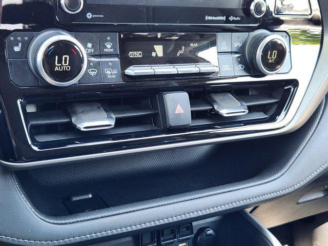 used 2020 Toyota Highlander car, priced at $30,099