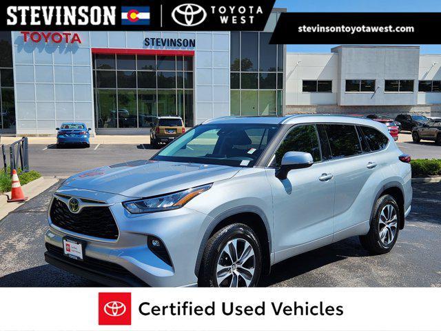 used 2020 Toyota Highlander car, priced at $30,099