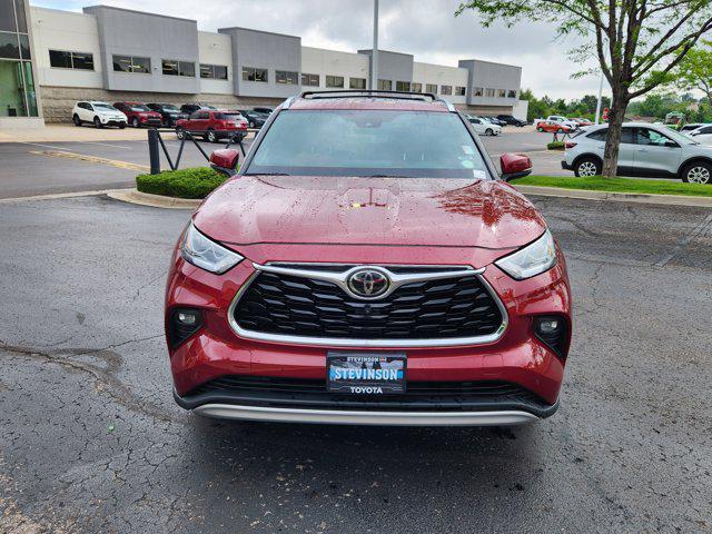 used 2020 Toyota Highlander car, priced at $41,399