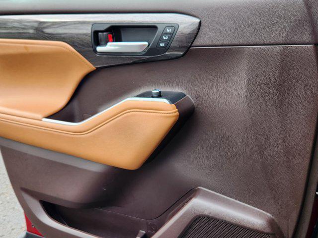 used 2020 Toyota Highlander car, priced at $41,399