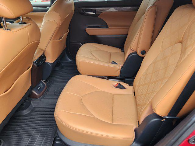 used 2020 Toyota Highlander car, priced at $41,399