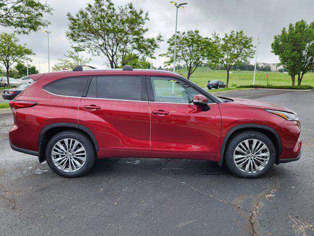 used 2020 Toyota Highlander car, priced at $41,399