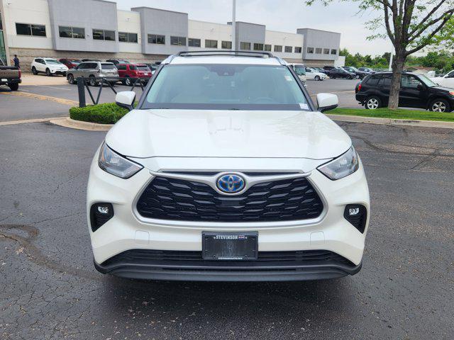 used 2020 Toyota Highlander Hybrid car, priced at $27,499