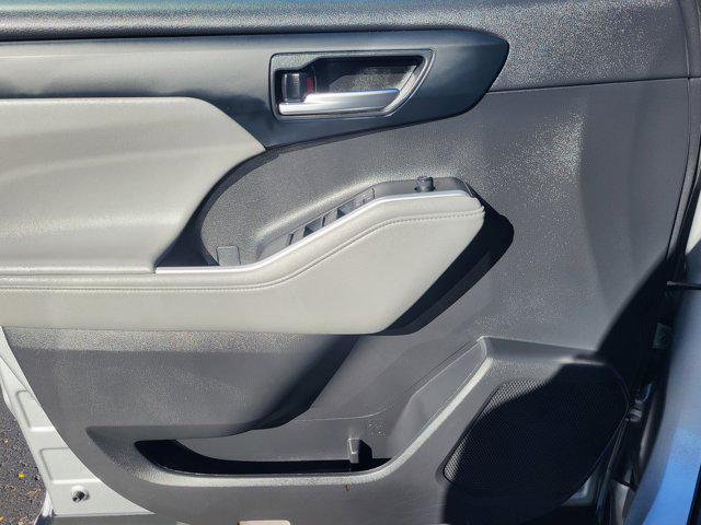 used 2023 Toyota Highlander car, priced at $37,307