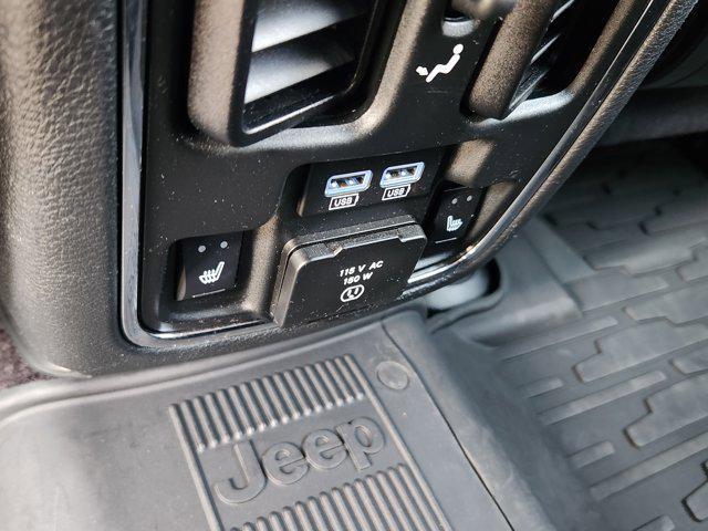 used 2017 Jeep Grand Cherokee car, priced at $16,999