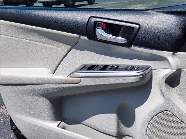 used 2013 Toyota Camry Hybrid car, priced at $14,399