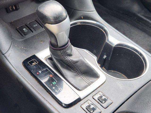 used 2014 Toyota Highlander car, priced at $16,599