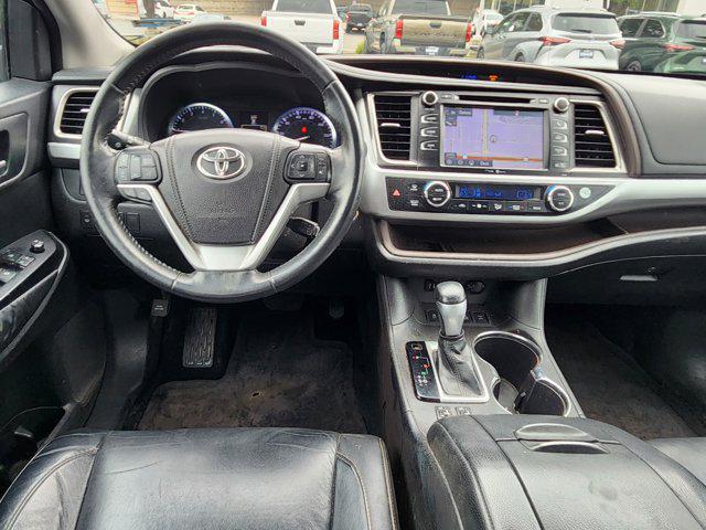used 2014 Toyota Highlander car, priced at $16,599