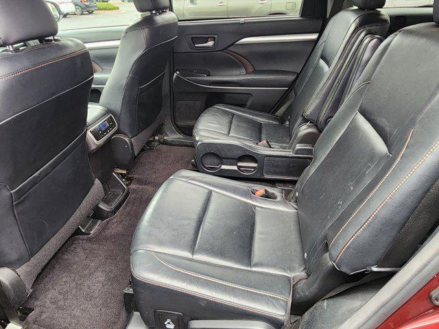 used 2014 Toyota Highlander car, priced at $16,599