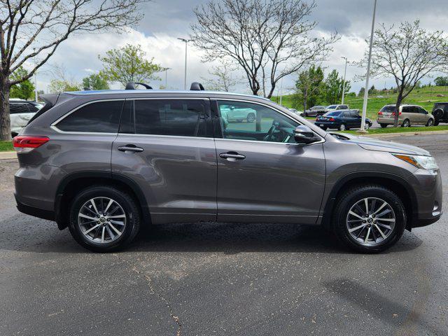 used 2018 Toyota Highlander car, priced at $26,999
