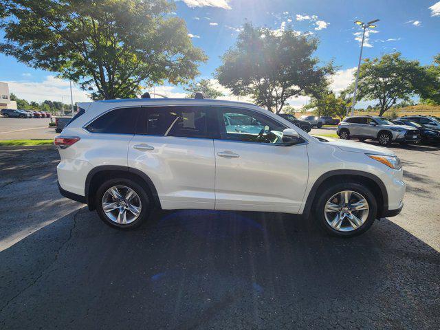 used 2015 Toyota Highlander car, priced at $21,024