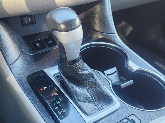 used 2015 Toyota Highlander car, priced at $21,024