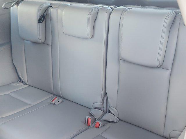 used 2015 Toyota Highlander car, priced at $21,024