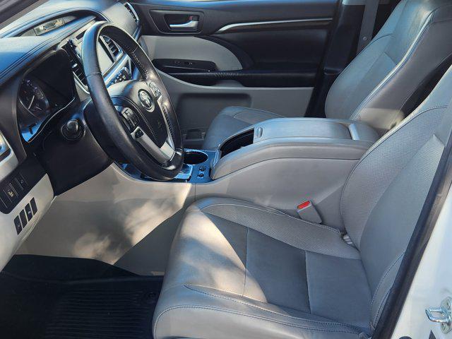 used 2015 Toyota Highlander car, priced at $21,024