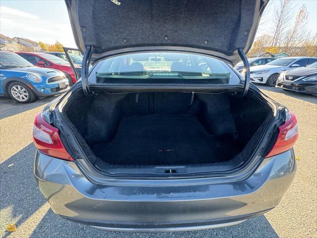 used 2018 Nissan Altima car